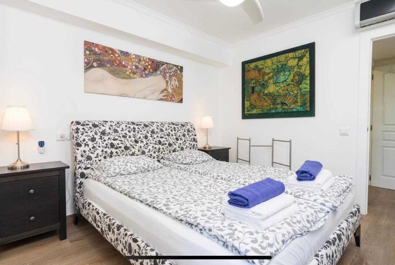 Beach Inn Apartment Алькудия Экстерьер фото